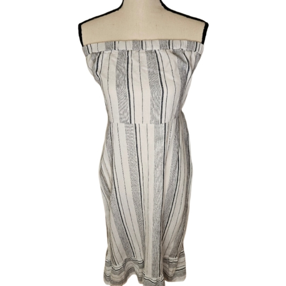 Soho Street New York & Company Open Back Dress - Picture 6 of 10